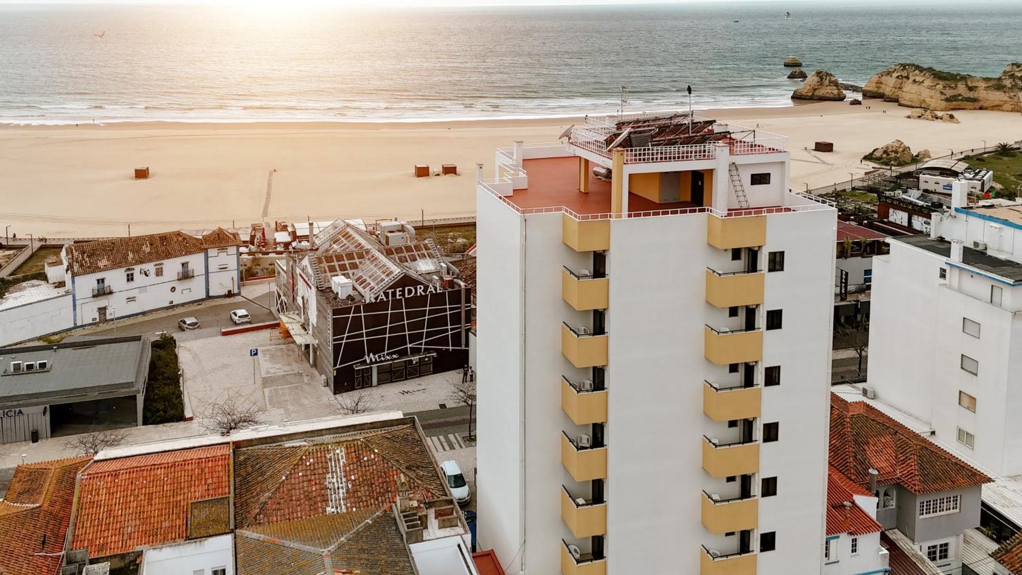 Hotel Avenida Praia Portimão Exterior foto